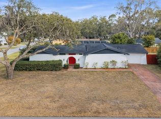 18709 Lake Commiston Dr, Lutz, FL 33549