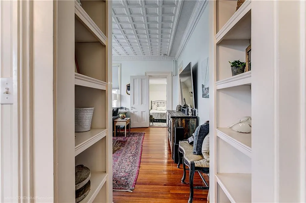 2 bed, 1.0 bath, 1450 sqft, $3,600 — Photo 4