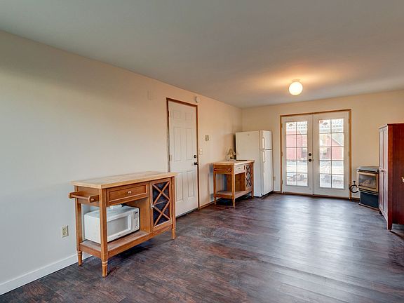 5th image of 2659 Airline Way #2