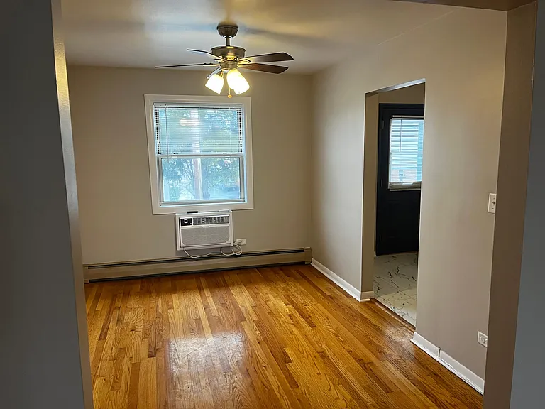 421 Burlington Ave #2 — Photo 16
