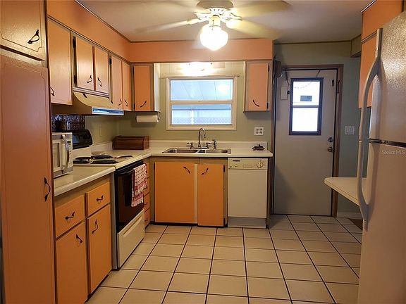 5th image of 5242 Glen Echo Ave