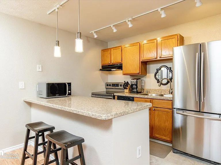 10250 Jamestown Dr #8 — Photo 3
