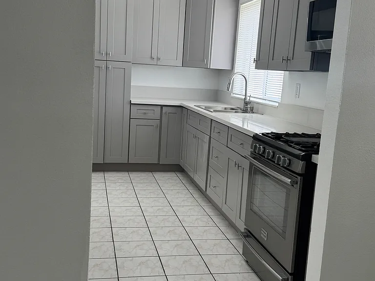 433 W 126th St #433-435 — Photo 22