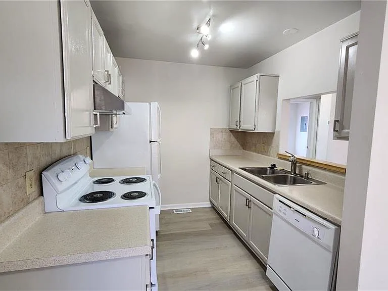 1512 Colonial Ave #A — Photo 10