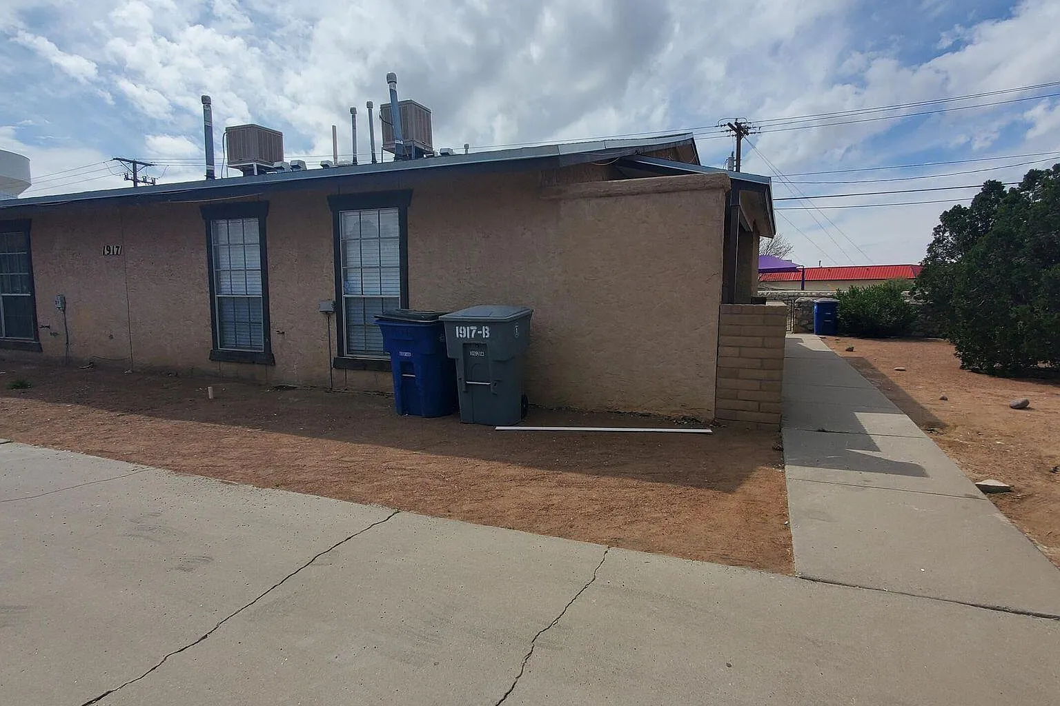 1917 Karen Sue Pl — Photo 2