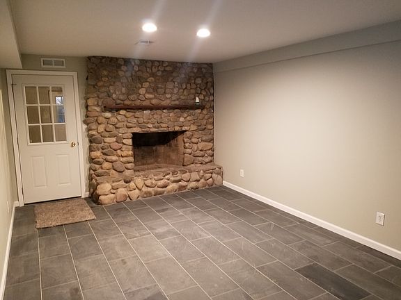 3rd image of 12230 Skyview Dr