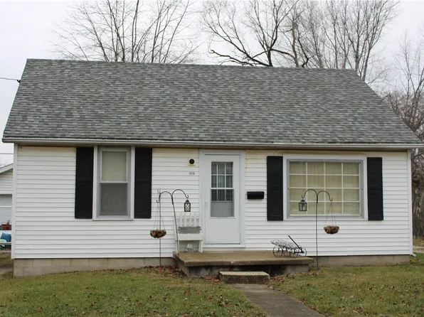 114 N Pine St, Shelbyville, IL 62565