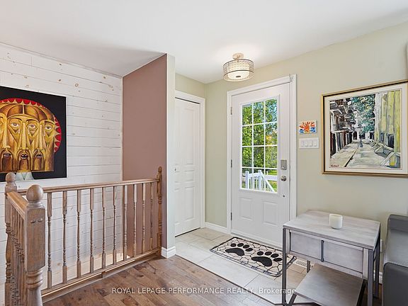 3rd image of 2383 Bay Rd