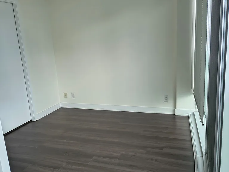 12 York St #1104 — Photo 24