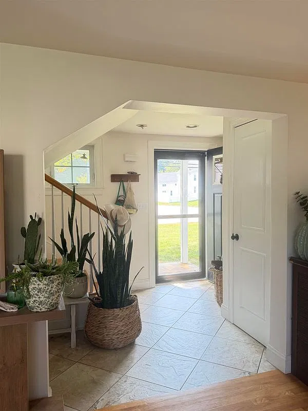 2 bed, 2.0 bath, 1212 sqft, $2,500 — Photo 2