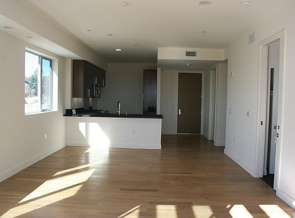 Living room & Kitchen