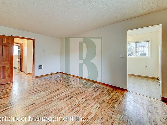 2nd image of 804 14th St NE APT 6
