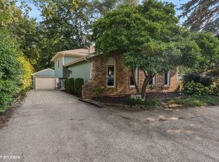 26W241 Jewell Rd, Winfield, IL 60190