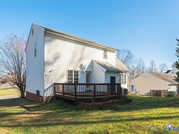 3rd image of 15201 Winding Ash Dr