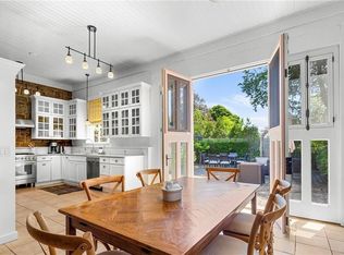 3 Hazard Ave, Newport, RI 02840