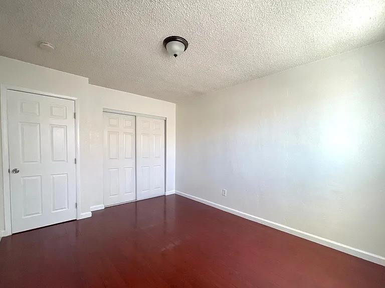 Pueblo Bonito Apartments — Photo 34