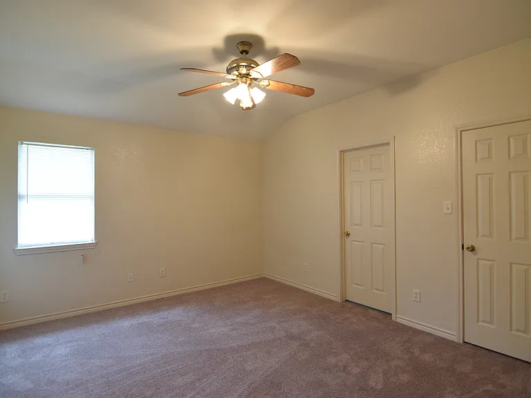 1505 Oleta St — Photo 10