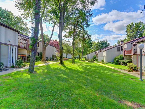3rd image of 87 Richmond Blvd Unit 4B