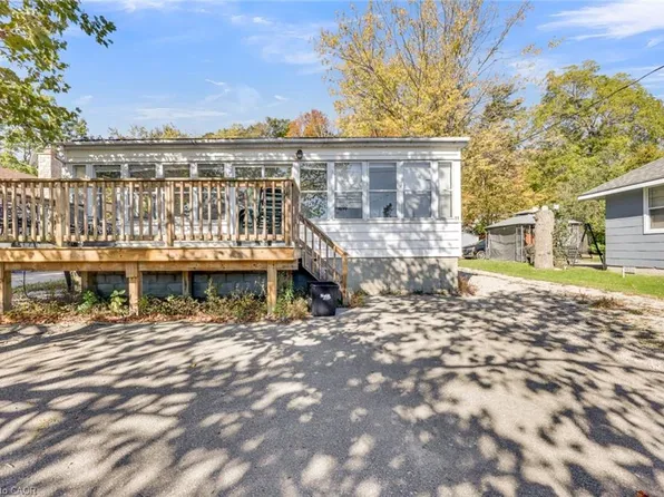 11 Snooks Dr, Turkey Pt, ON N3Y 4J9
