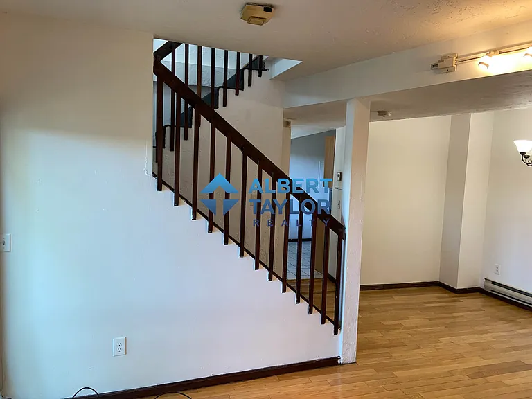 89 Sheridan St #1 — Photo 20
