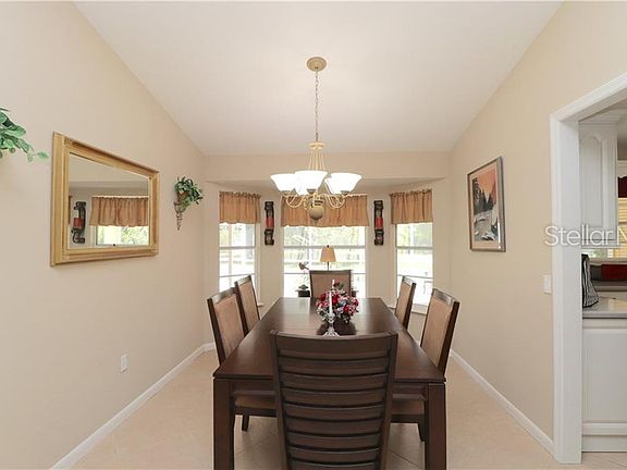 3rd image of 636 Brockton Dr