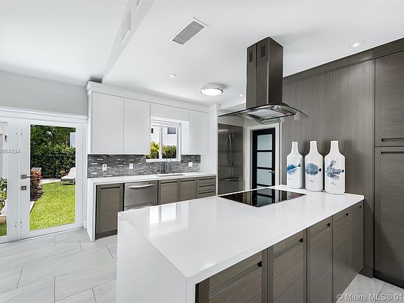 5th image of 50 E Di Lido Dr