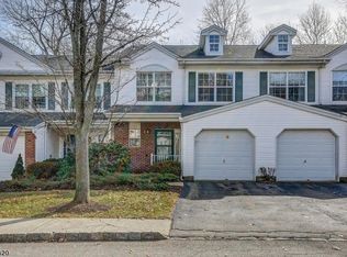 21 Maple Ln, Mount Arlington, NJ 07856