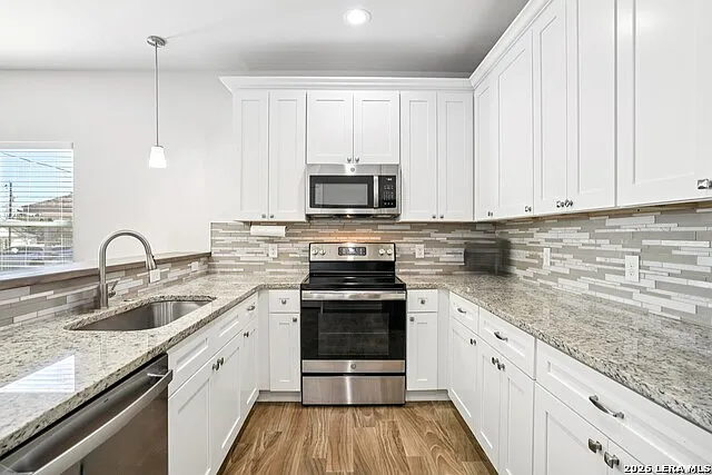 156 Remington Rd — Photo 5