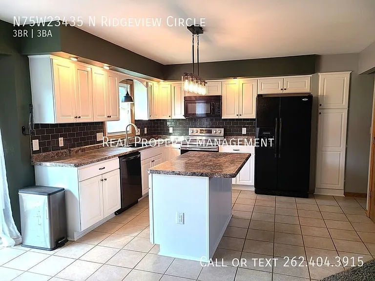 N75W23435 N Ridgeview Cir — Photo 5