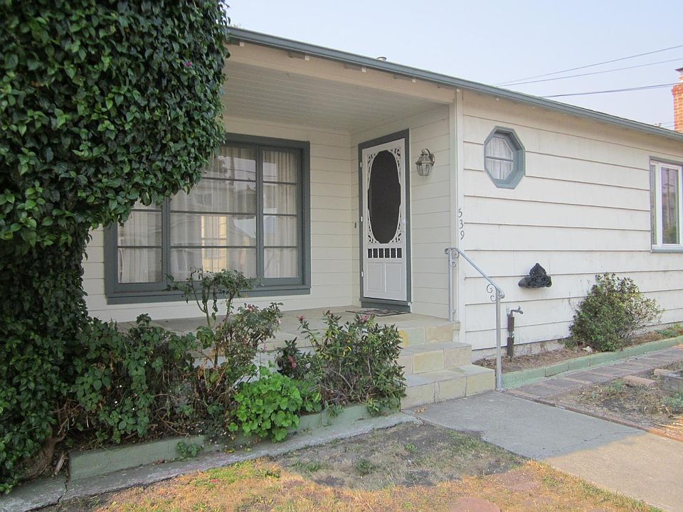 2nd image of 539 Cypress Ave