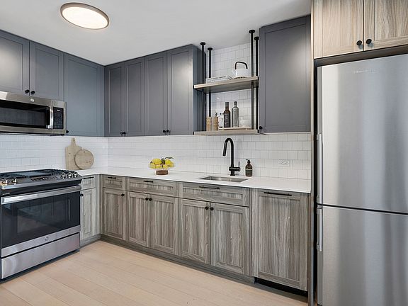5th image of 3620 Steinway St APT 534