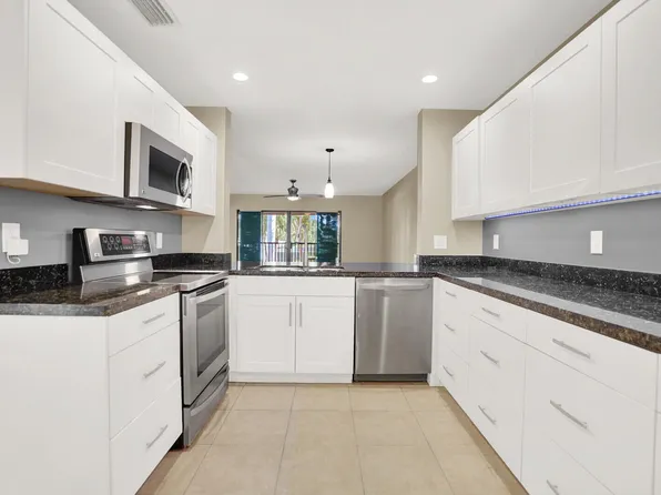 100 Pelican Pointe Drive #202, Delray Beach, FL 33483