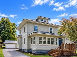 364 E Main St, Gnadenhutten, OH 44629
