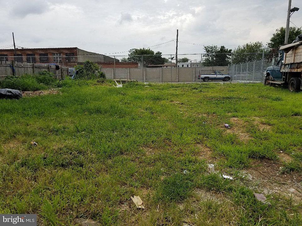 1st image of 2137 E Somerset St