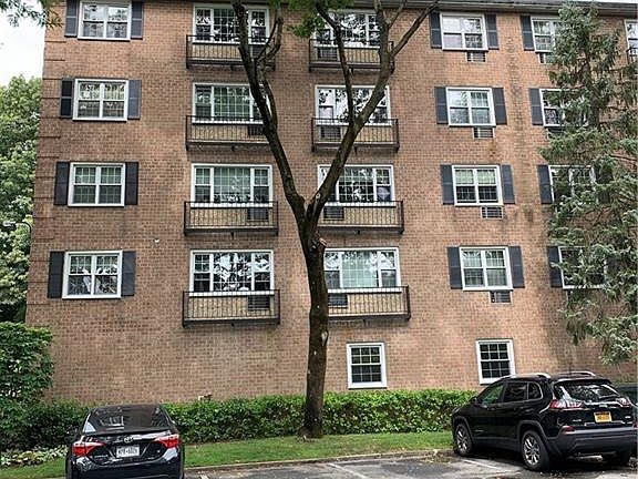 2nd image of 3 Consulate Dr APT 4J