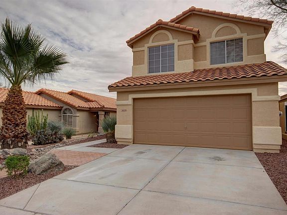 3rd image of 2029 E Windsong Dr