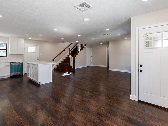 4th image of 2625 Saba Ln