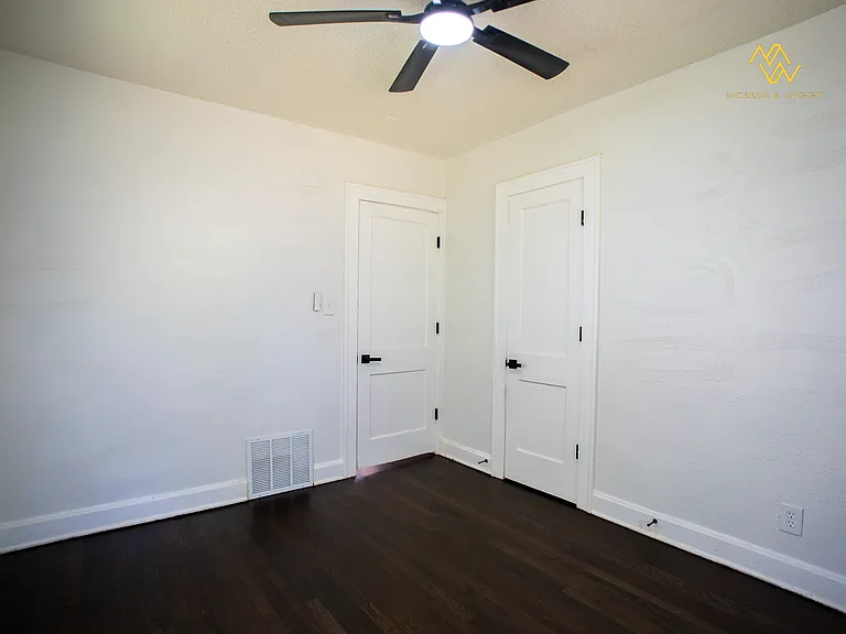 3938 Myrtle Ave — Photo 16