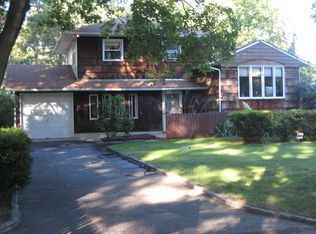 1357 Elayne Ave, Bay Shore, NY