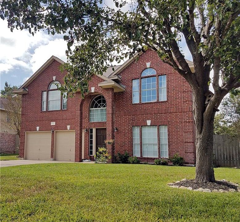 1st image of 402 Steeplechase Dr