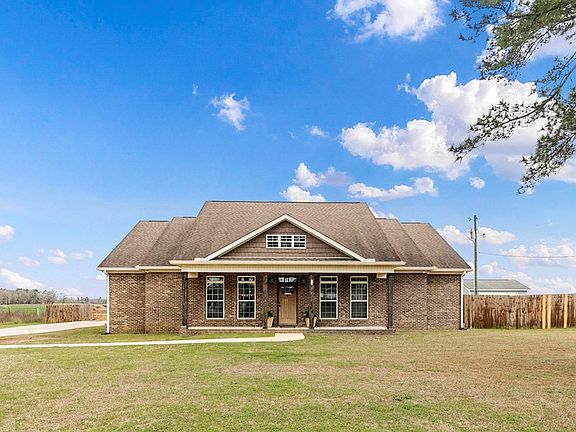 2nd image of 623 Skipper Rd