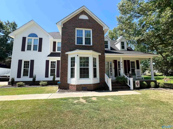 615 Colonial Ave, Albertville, AL 35950