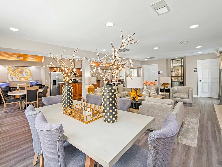 MAA Brentwood — Photo 13