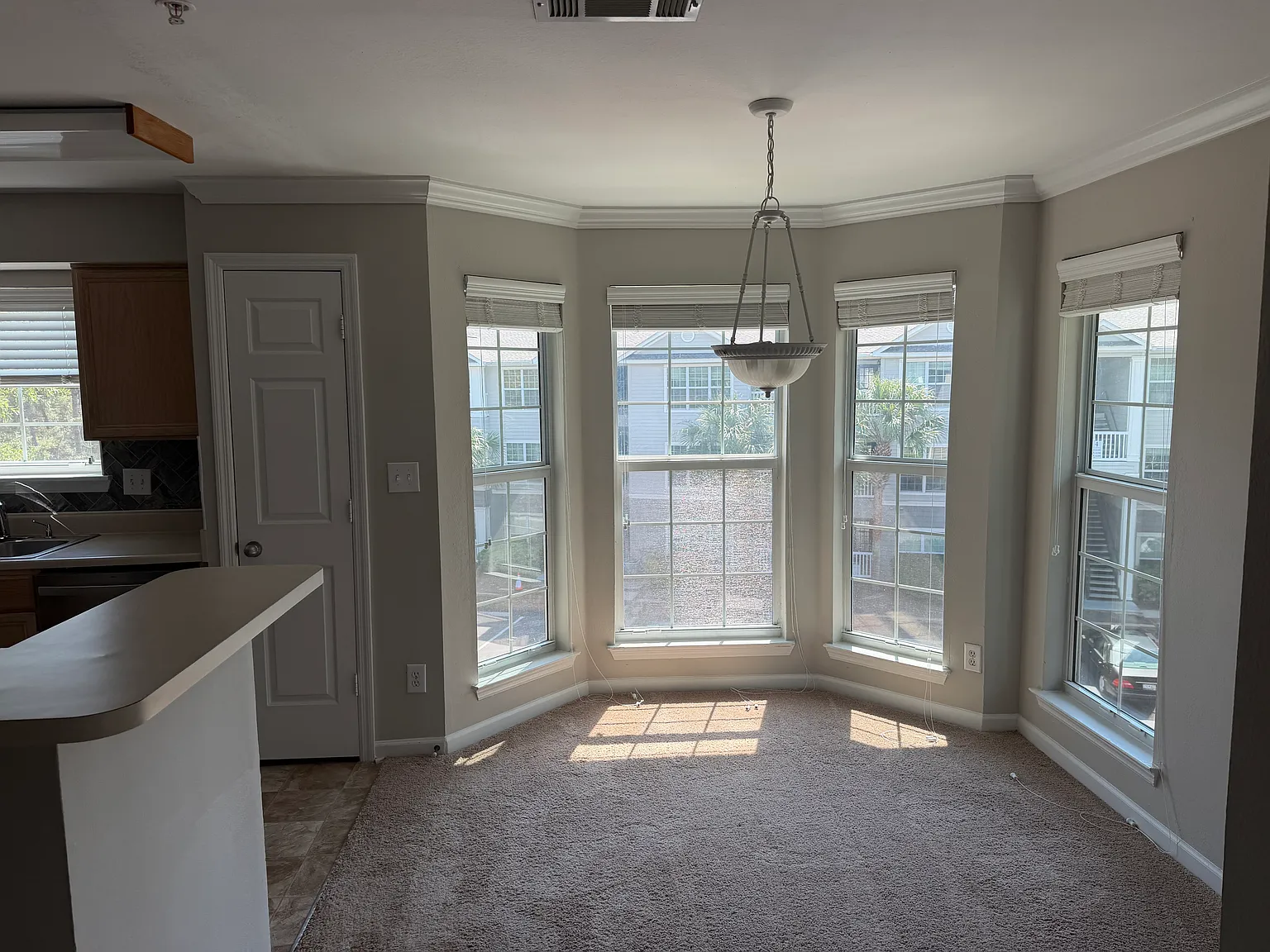 2 bed, 948 sqft, $2,300 — Photo 2