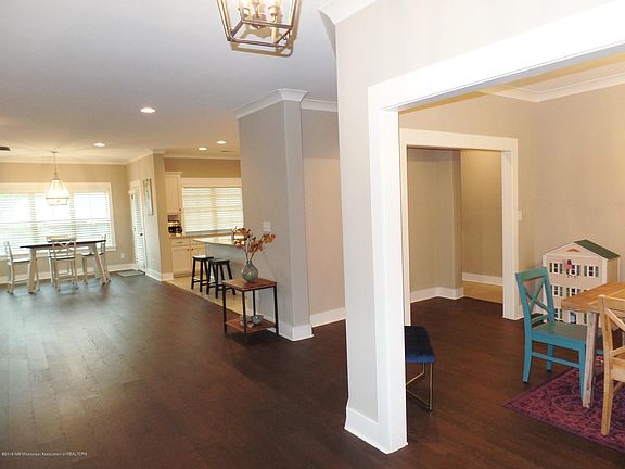 3rd image of 3804 Bailey Ln