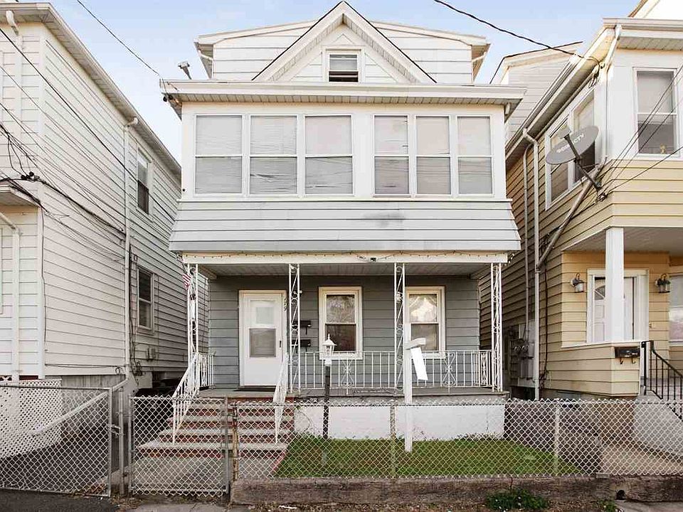 1st image of 179 Banta Ave