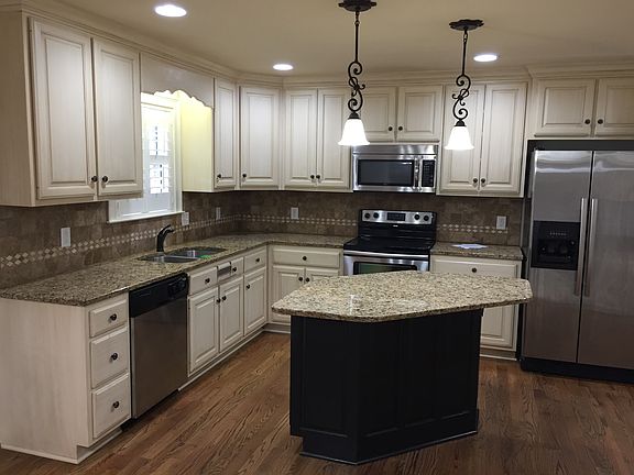 Kitchen (Whirlpool SS Appl)