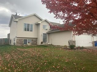 1116 Maplewood Ave SW, Isanti, MN 55040