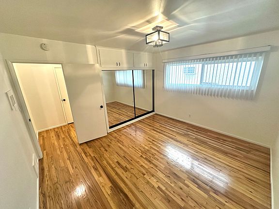 2nd image of 1005 N Orange Grove Ave APT 1