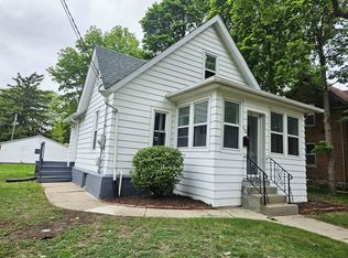 402 Rome Ave, Rockford, IL 61107